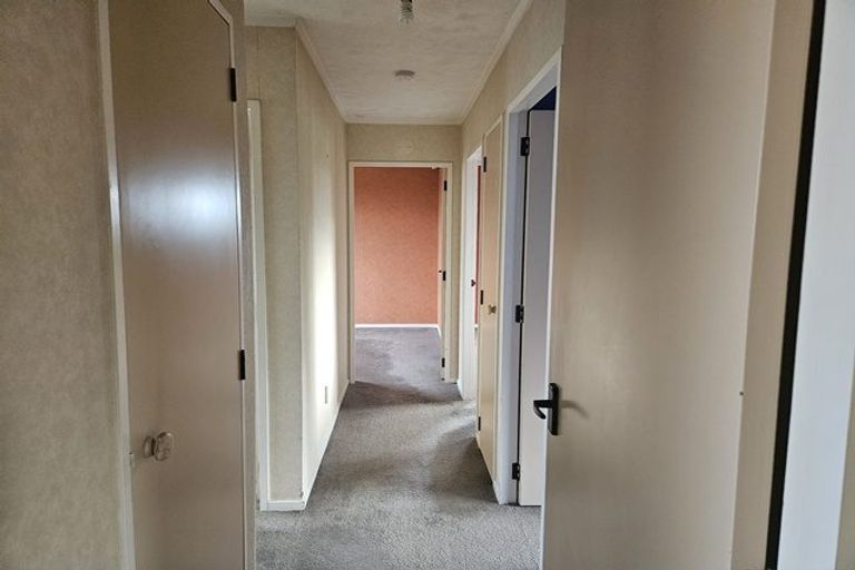 Photo of property in 14 Gladys Place, Kelvin Grove, Palmerston North, 4414