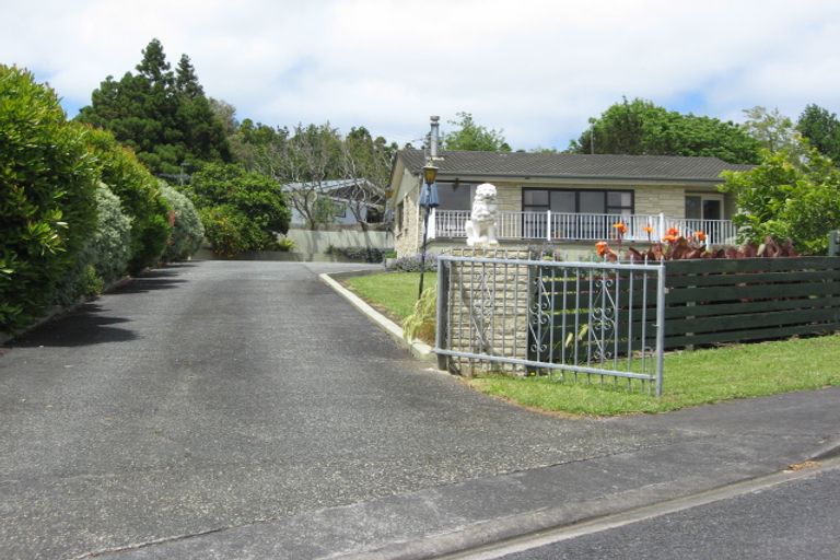 Photo of property in 56 Kauri Road, Pukekohe, 2120