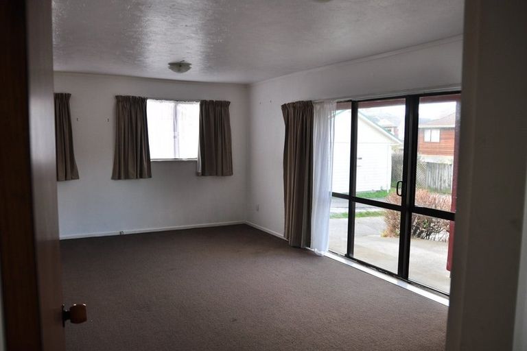 Photo of property in 67f2 Cortina Avenue, Johnsonville, Wellington, 6037