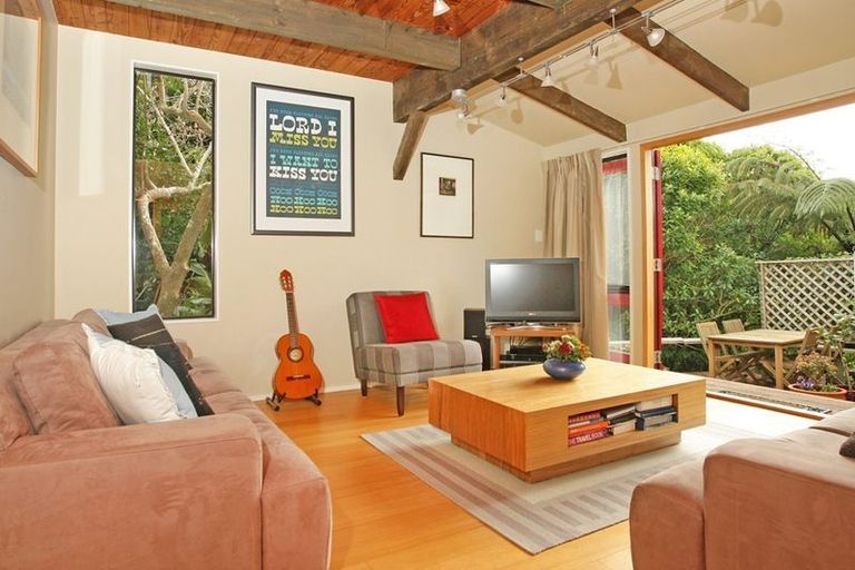 Photo of property in 19 Hereford Street, Wilton, Wellington, 6012