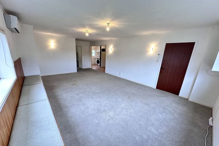 Photo of property in 9 Prestige Place, Castor Bay, Auckland, 0620