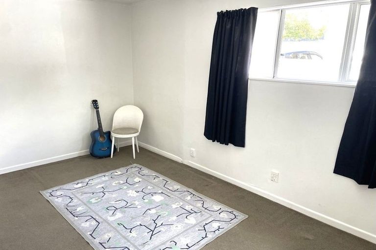 Photo of property in 29 Rosier Road, Glen Eden, Auckland, 0602