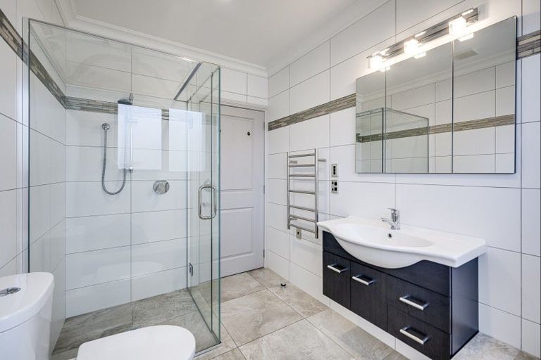 Photo of property in 2 Ranmore Lane, Havelock North, 4130