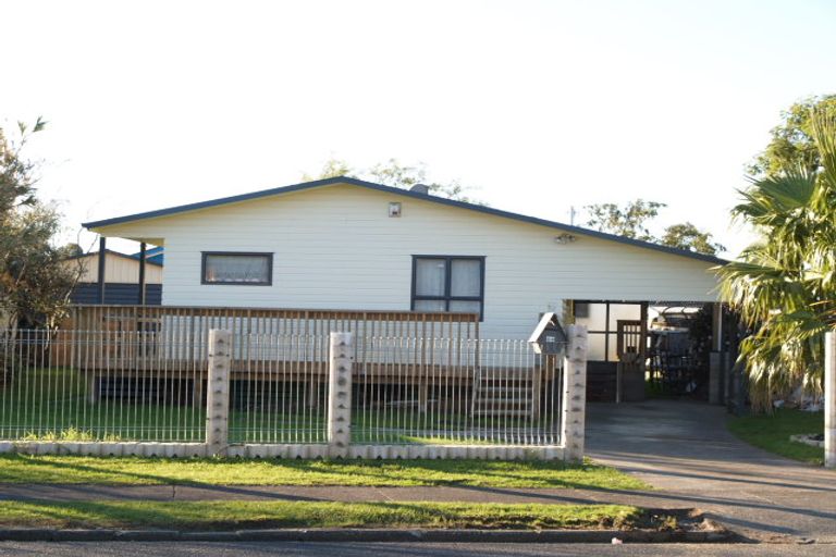 Photo of property in 68 Mckinstry Avenue, Mangere East, Auckland, 2024