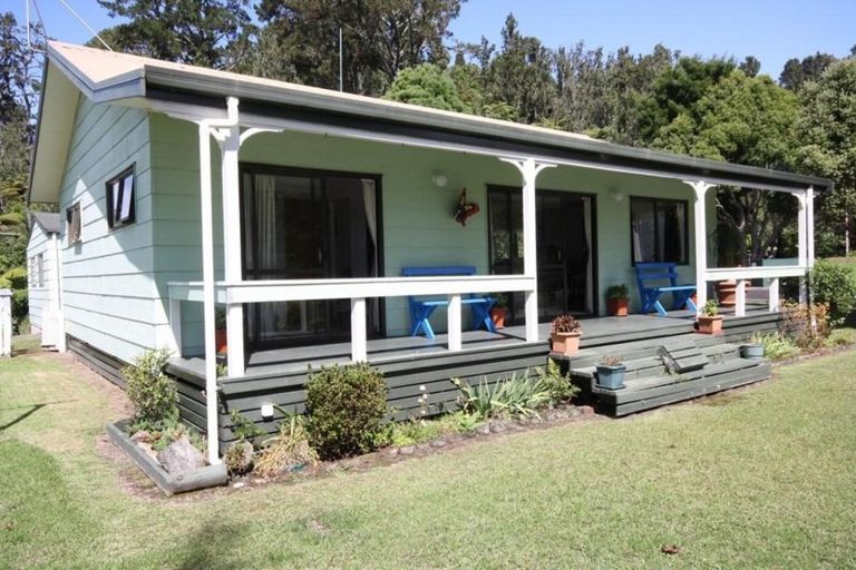 Photo of property in 101 Avalon Place, Whangamata, 3620