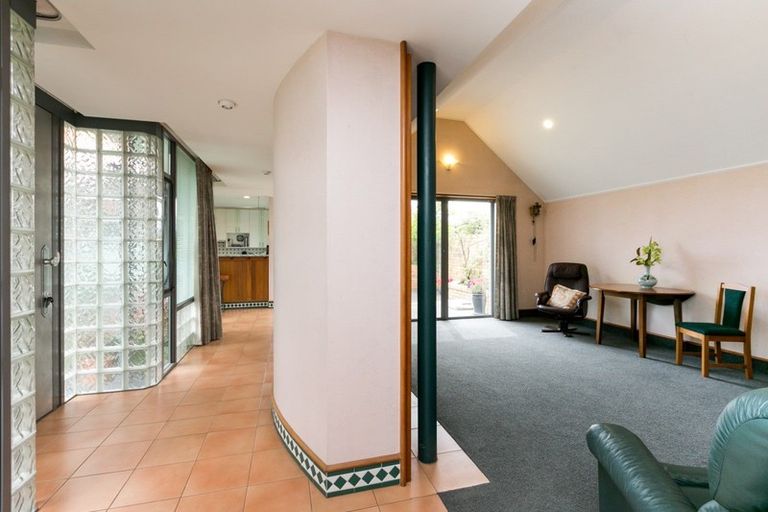 Photo of property in 4a Neeve Place, Taradale, Napier, 4112