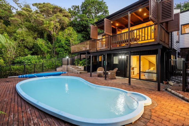 Photo of property in 22 Hebe Place, Birkenhead, Auckland, 0626