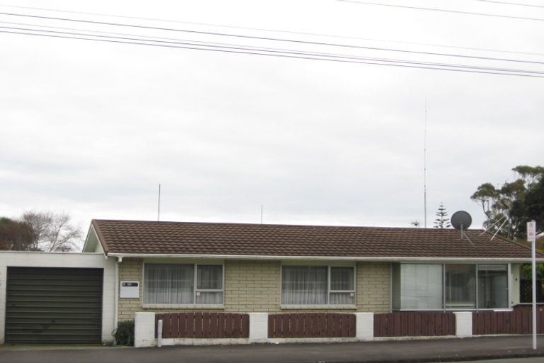 Photo of property in 198 Tukapa Street, Westown, New Plymouth, 4310