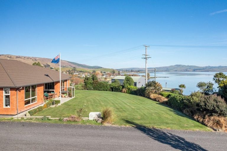 Photo of property in 28 Titri Road, Waihola, Outram, 9073