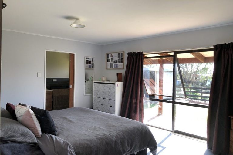 Photo of property in 17 Hokio Sand Road, Hokio Beach, Levin, 5571