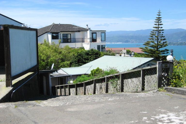 Photo of property in 16 Shalimar Crescent, Khandallah, Wellington, 6035