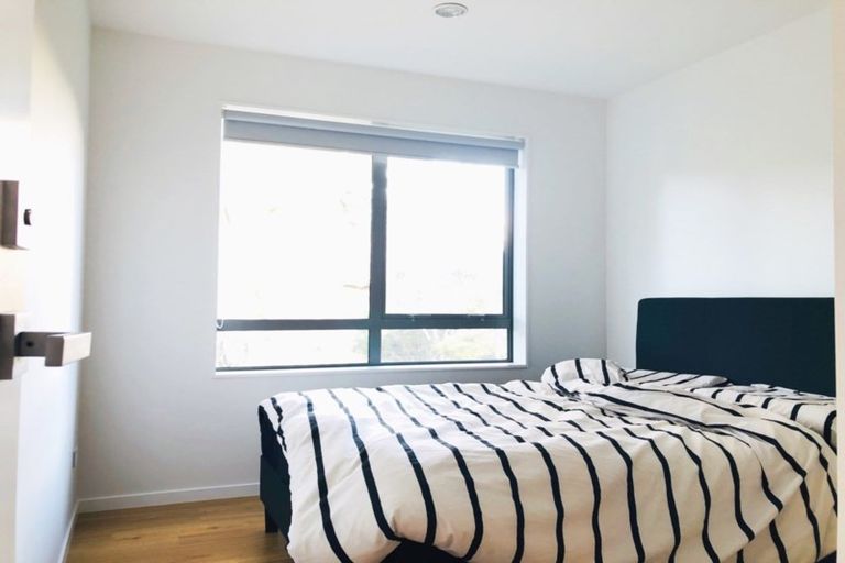 Photo of property in 74 Park Road, Glenfield, Auckland, 0629