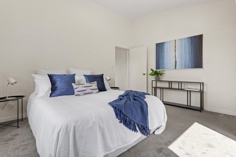 Photo of property in 32 Dart Place, Fernhill, Queenstown, 9300