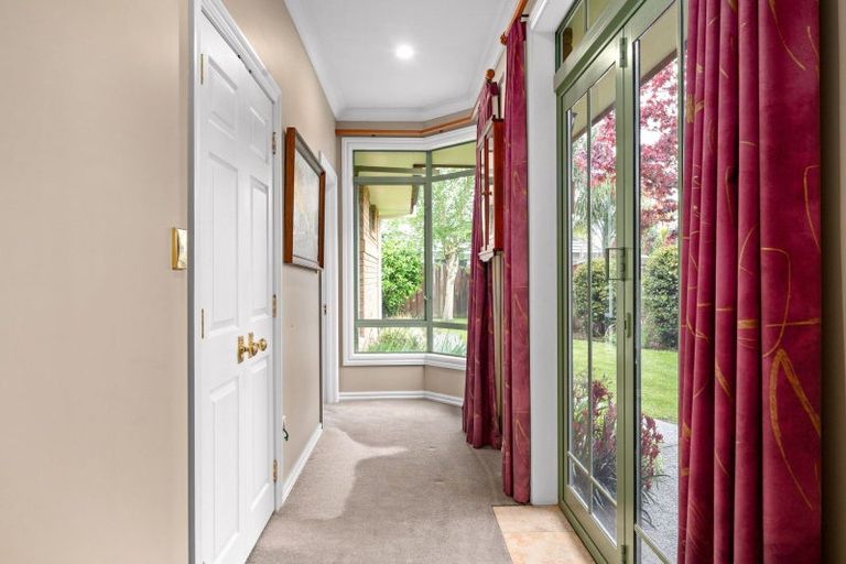 Photo of property in 17 Te Puroa Place, Huntington, Hamilton, 3210