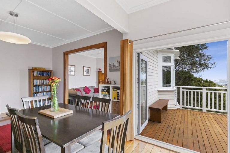 Photo of property in 31 Rangoon Street, Khandallah, Wellington, 6035