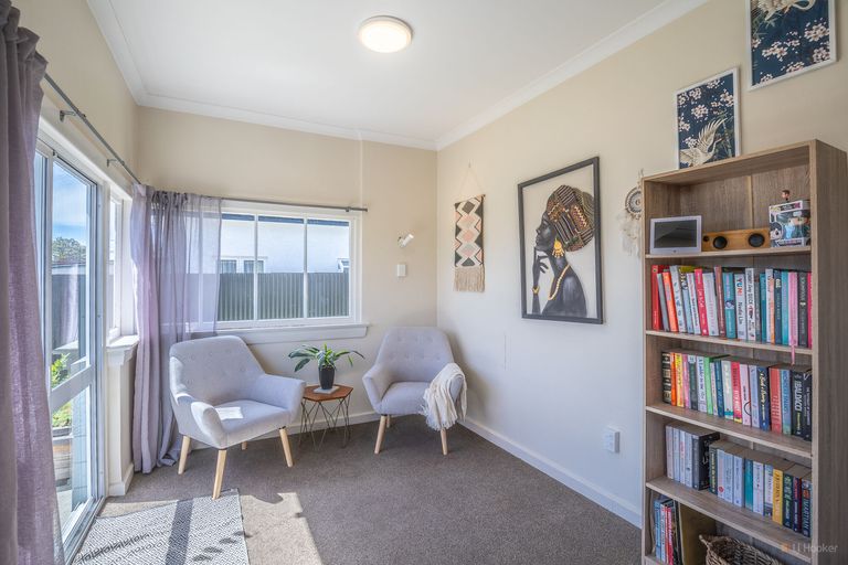 Photo of property in 19 Raymond Street, West End, Timaru, 7910