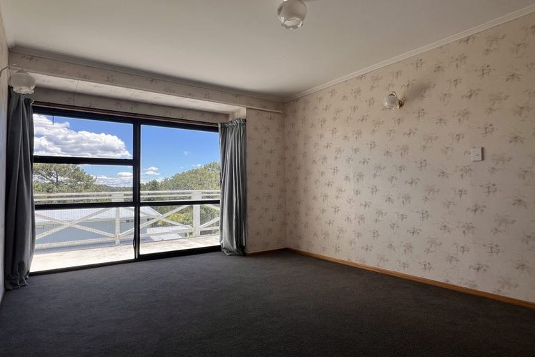 Photo of property in 4 Rae Road, Campbells Bay, Auckland, 0620