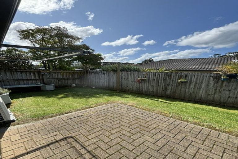 Photo of property in 67 Nimstedt Avenue, Oteha, Auckland, 0632