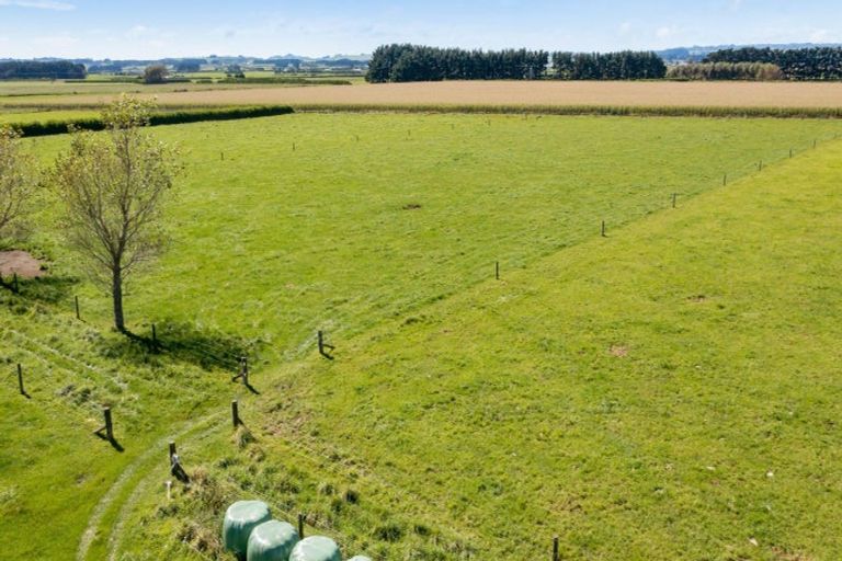 Photo of property in 268 Waihi Road, Hawera, 4673