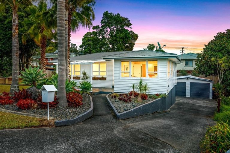 Photo of property in 7 Silver Birch Rise, Henderson, Auckland, 0612