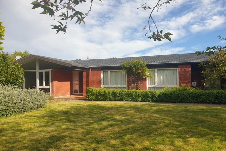 Photo of property in 18 Ashfield Place, Ilam, Christchurch, 8041