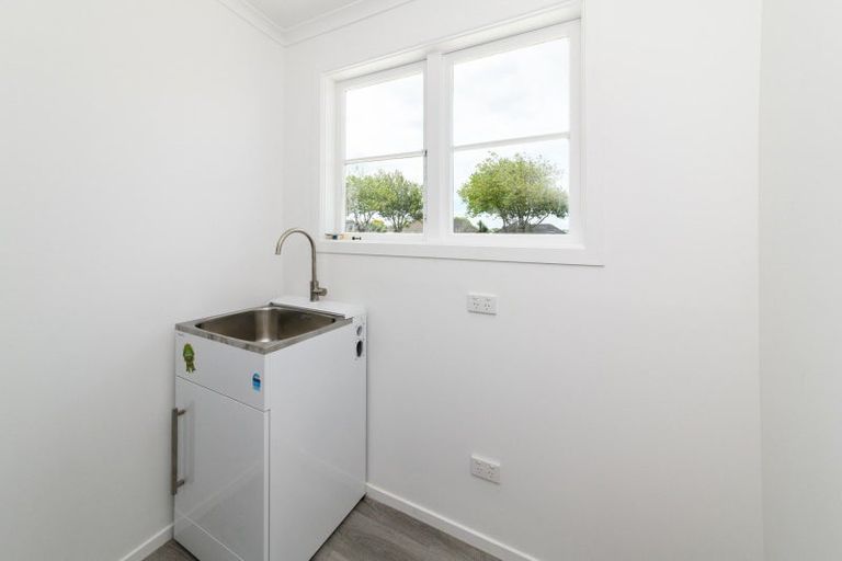Photo of property in 73 Rangiora Avenue, Roslyn, Palmerston North, 4414