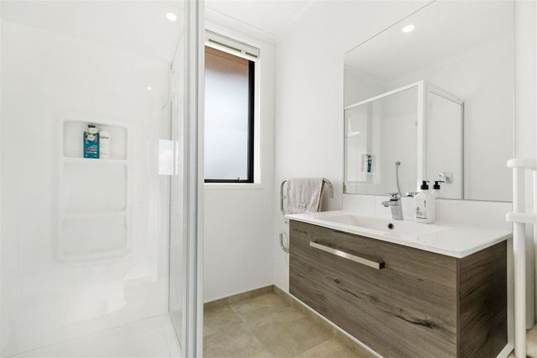 Photo of property in 260 Hobsonville Point Road, Hobsonville, Auckland, 0616