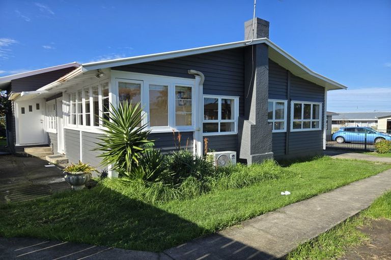 Photo of property in 40 Evans Road, Weymouth, Auckland, 2103