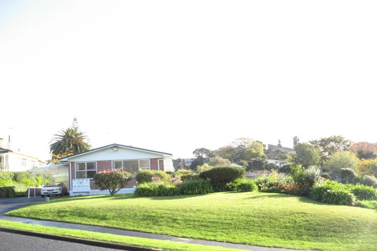 Photo of property in 4/54 Sale Street, Cockle Bay, Auckland, 2014