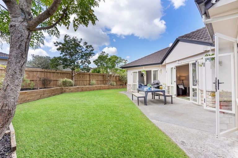 Photo of property in 154 Kilkenny Drive, East Tamaki Heights, Auckland, 2016