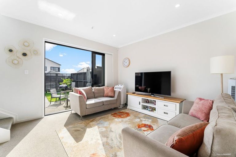 Photo of property in 12 Malcolm Calder Road, Hobsonville, Auckland, 0616