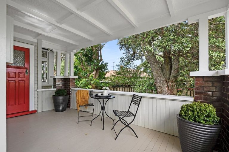 Photo of property in 10 Bridge View Road, Birkenhead, Auckland, 0626