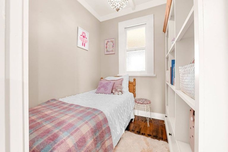 Photo of property in 25 Casey Avenue, Fairfield, Hamilton, 3214