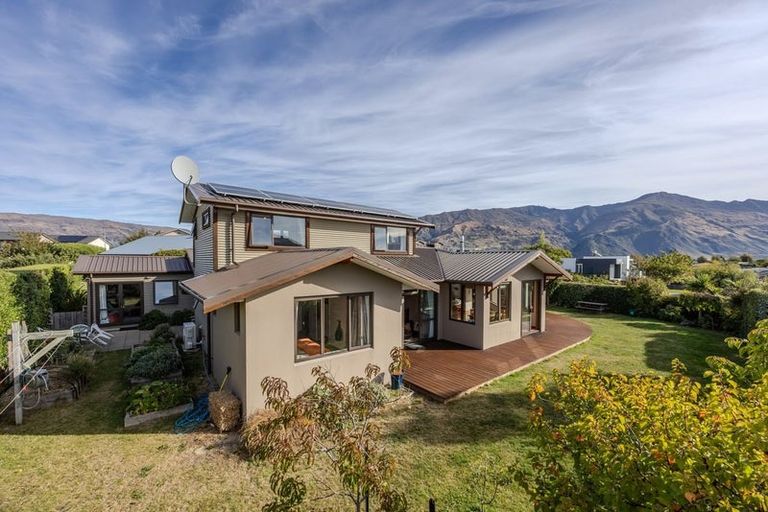 Photo of property in 79 Kings Drive, Wanaka, 9305