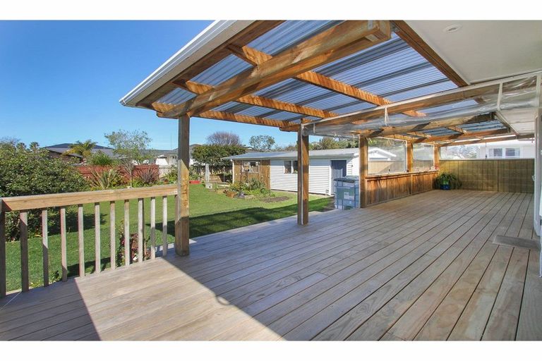 Photo of property in 20 Melba Street, Beach Haven, Auckland, 0626