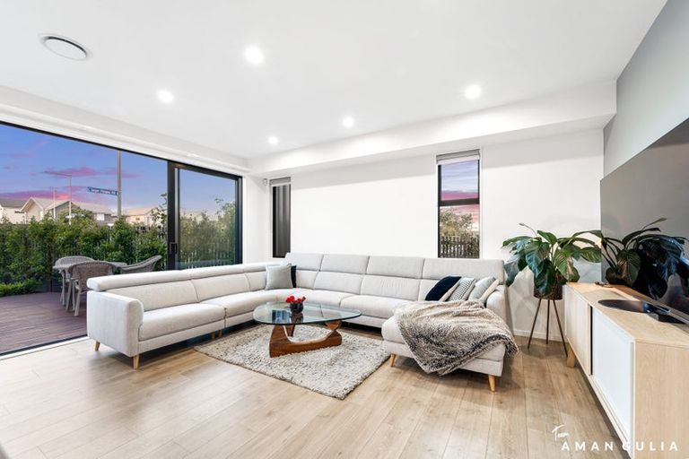 Photo of property in 90 Joshua Carder Drive, Hobsonville, Auckland, 0616