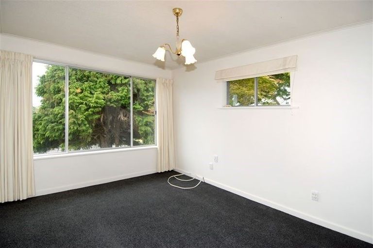 Photo of property in 23 Rosedale Place, Avonhead, Christchurch, 8042