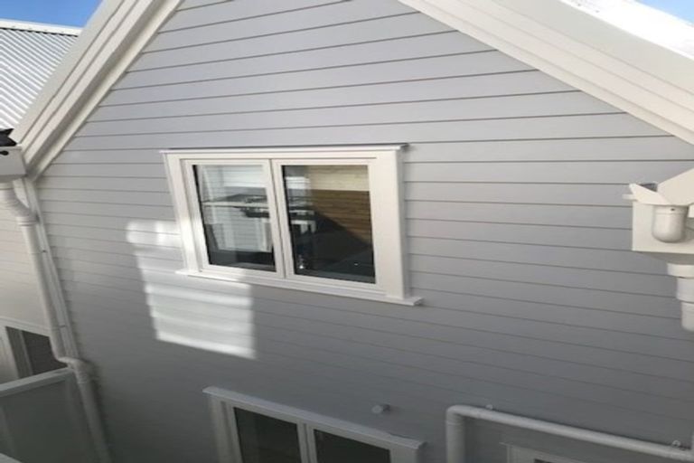 Photo of property in Pirie Street Townhouses, 22/35u Pirie Street, Mount Victoria, Wellington, 6011