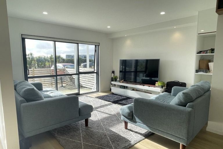 Photo of property in 55b Soaring Bird Drive, Takanini, 2112