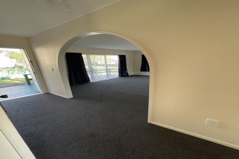 Photo of property in 5 Oreti Place, Clover Park, Auckland, 2019