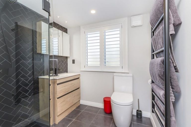 Photo of property in 30a Mandalay Terrace, Khandallah, Wellington, 6035