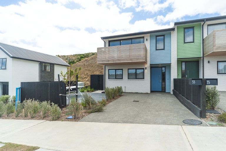 Photo of property in 33 Oakum Road, Whitby, Porirua, 5024