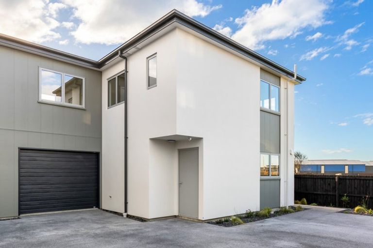 Photo of property in 1/40 Vagues Road, Northcote, Christchurch, 8052