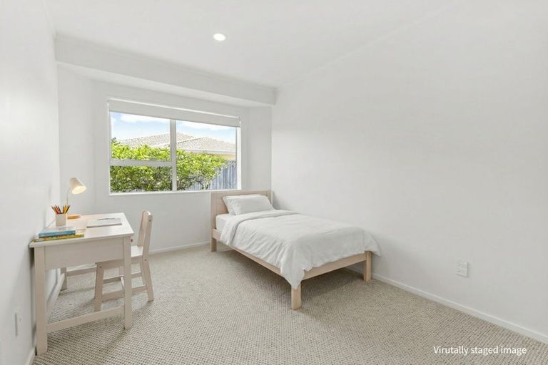 Photo of property in 12 Judd Place, Orewa, 0931