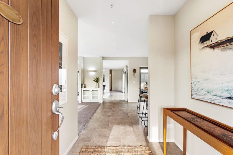 Photo of property in 37 Lopdell Lane, Eskdale, Napier, 4182