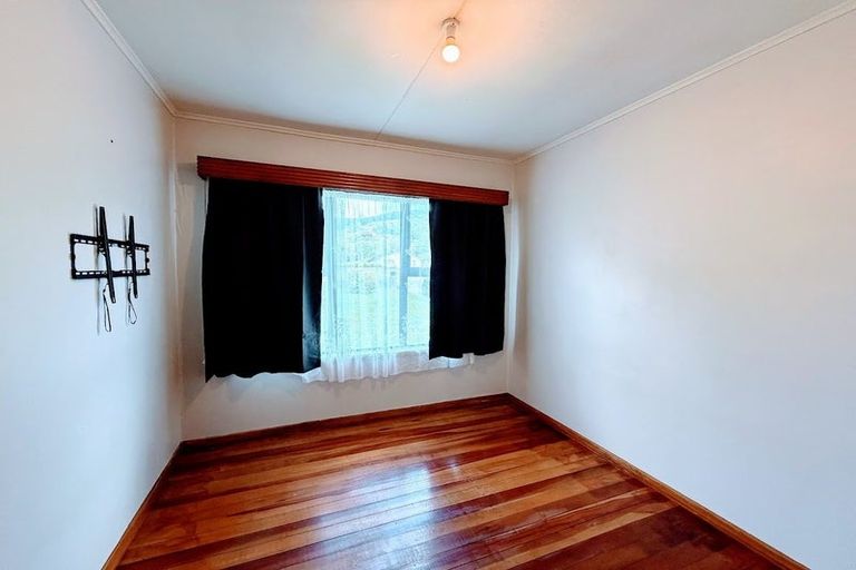 Photo of property in 68 Wainuiomata Road, Wainuiomata, Lower Hutt, 5014