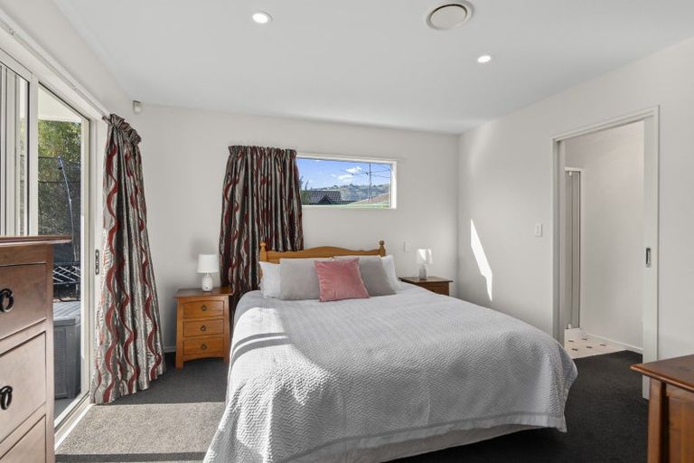 Photo of property in 7 Castleview Lane, Heathcote Valley, Christchurch, 8022