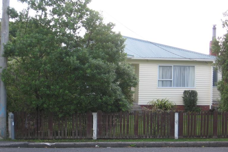 Photo of property in 18 Rathgar Road, Henderson, Auckland, 0610