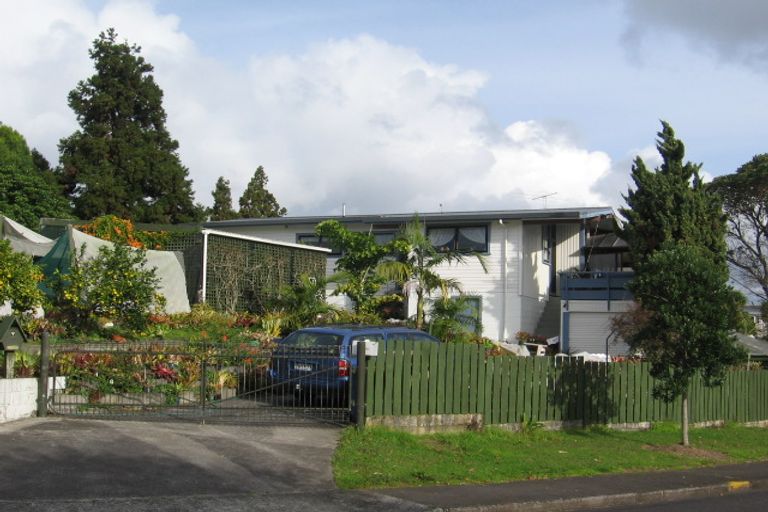 Photo of property in 7 Noall Street, Te Atatu Peninsula, Auckland, 0610
