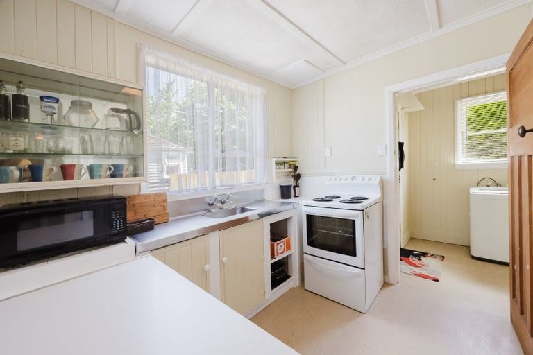 Photo of property in 18 Great North Road, Waipawa, 4210